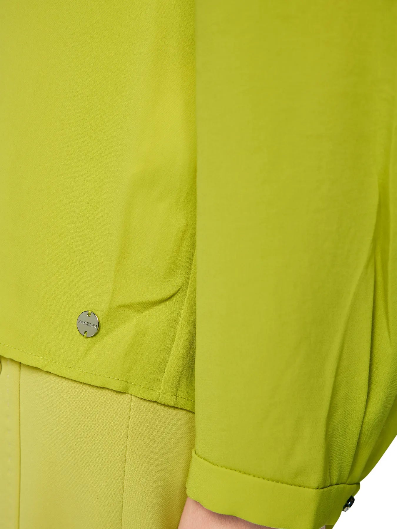 MARC CAIN BC 51.39 W90 Bluse apple green new