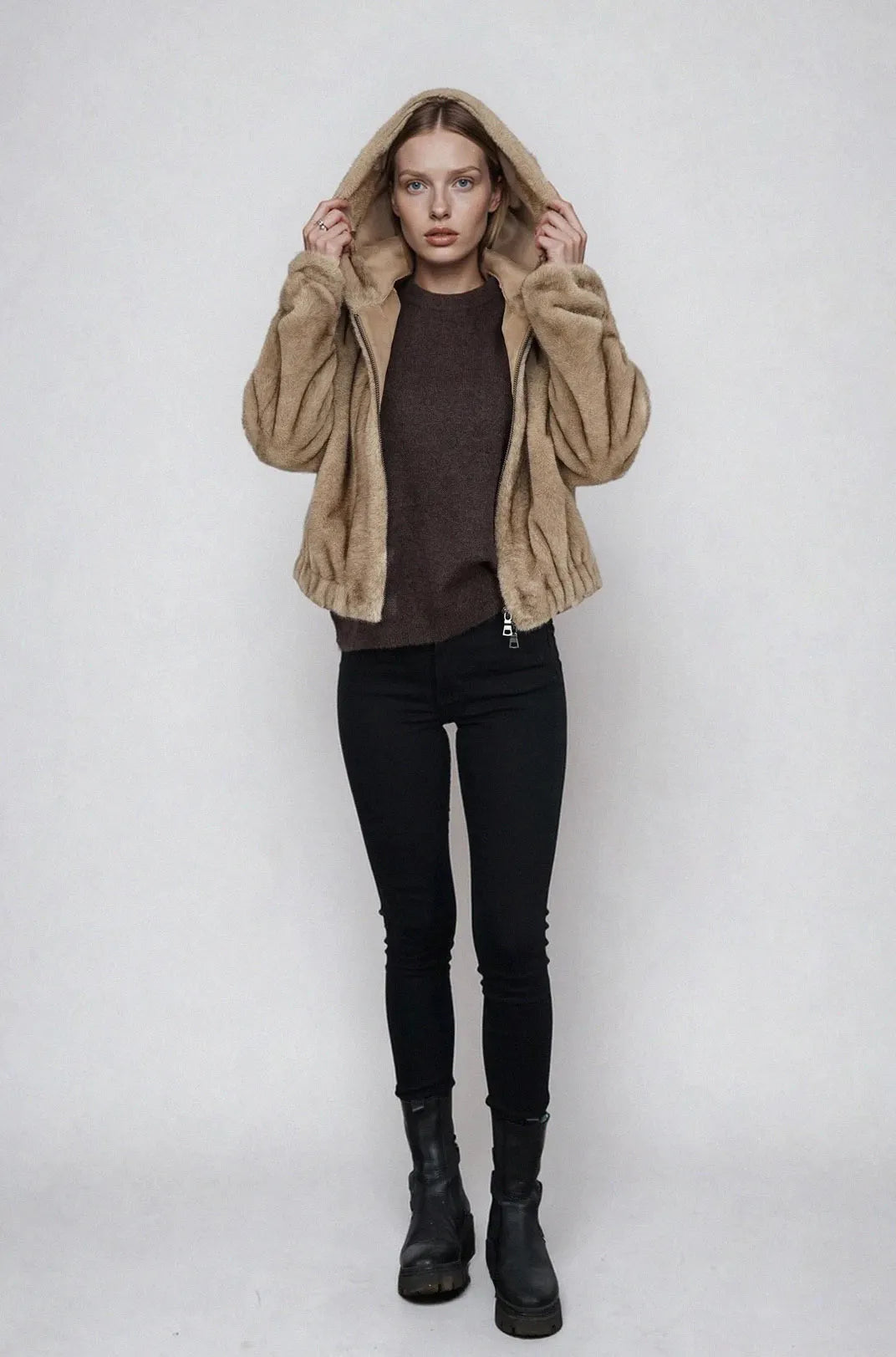 BLONDE LUISA kurze Kunstfell Jacke mit Kapuze Braun 5900