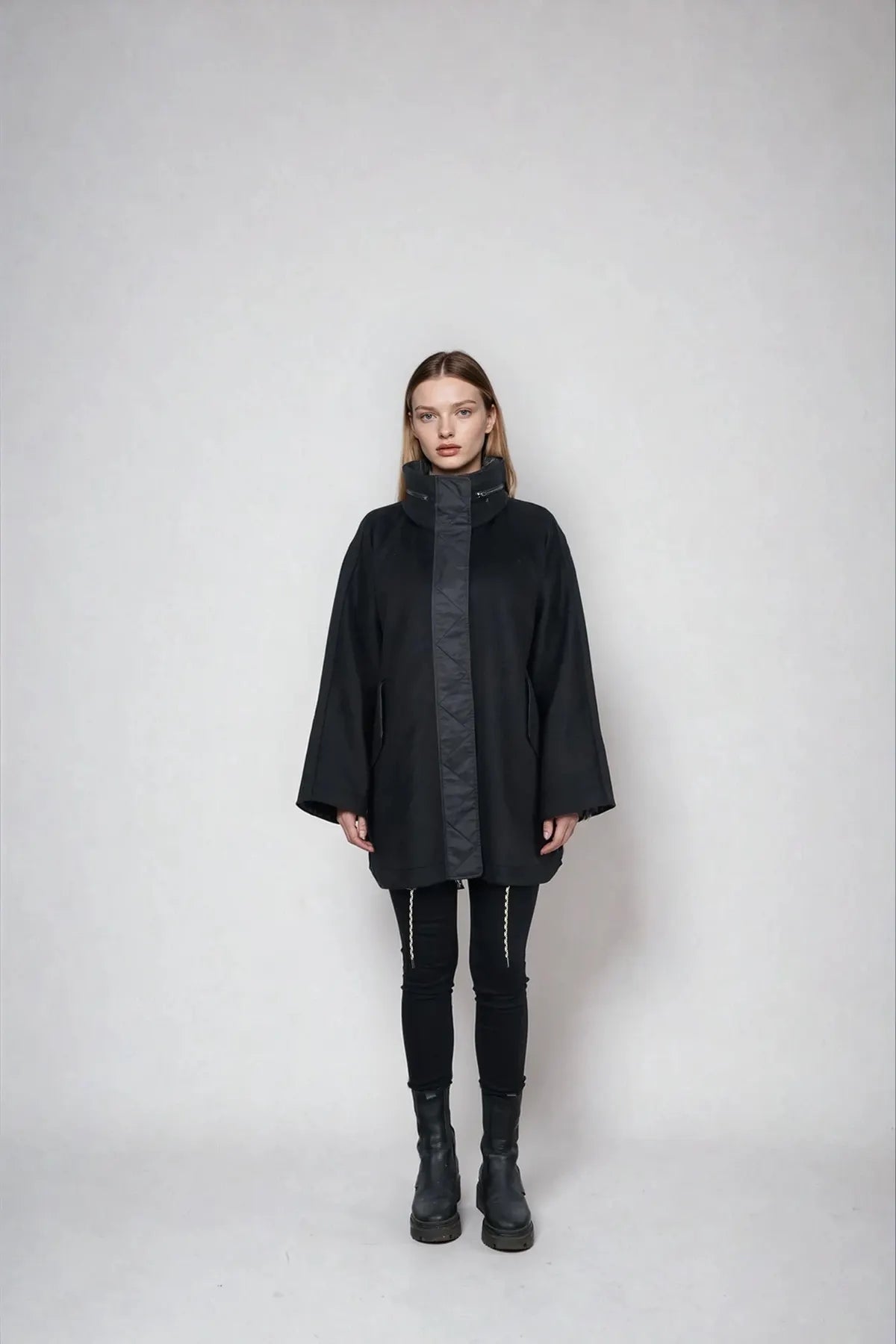BLONDE ELLA Woll Jacke Schwarz