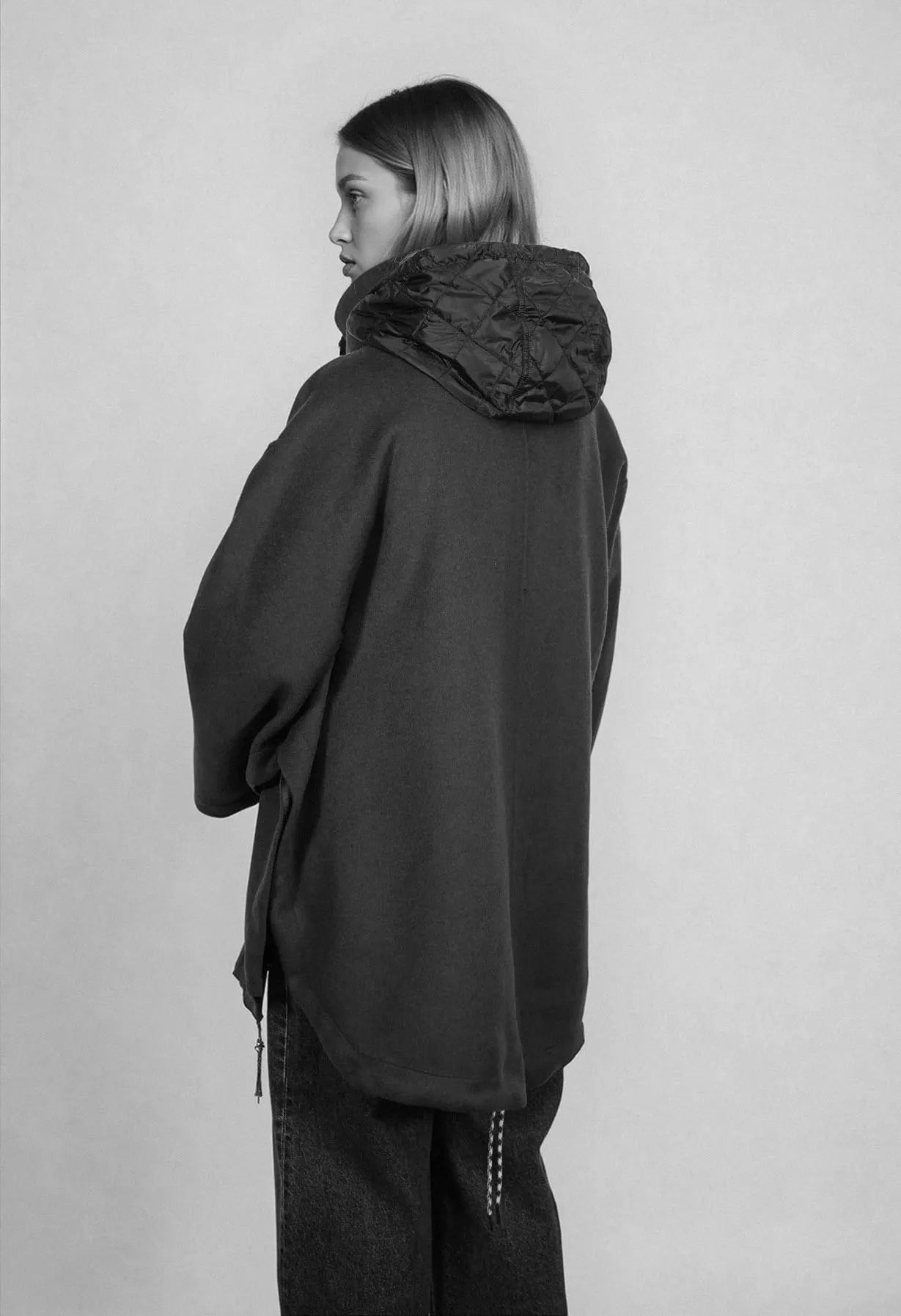 BLONDE ELLA Woll Jacke Schwarz