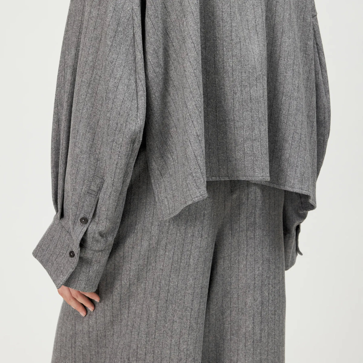 DRYKORN 142105 OSHIA Kurze  Bluse Woll-Mix Grau