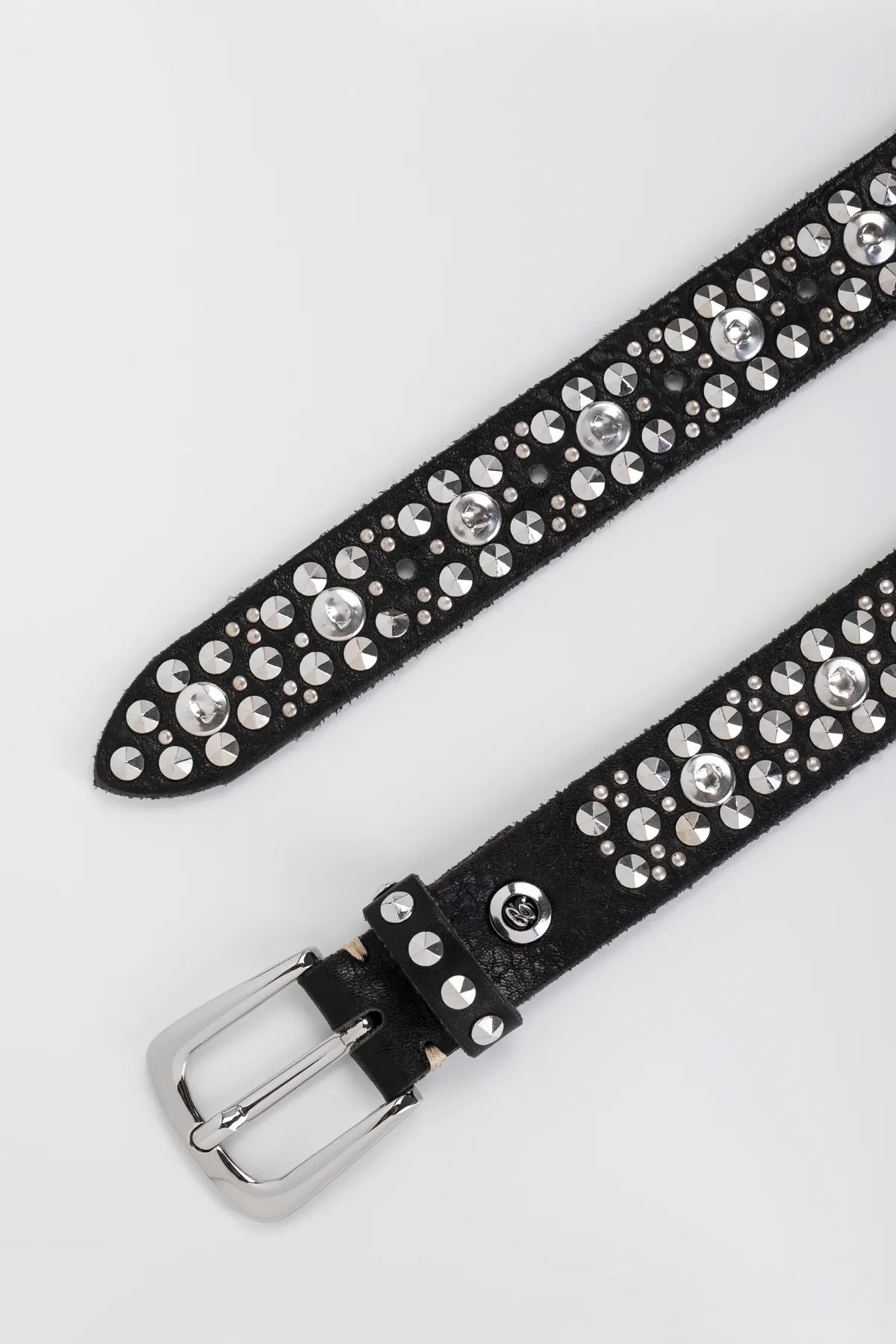 B.BELT 
                
                                            BB1130L39 Billie 30 mm Leder-Nietengürtel Schwarz