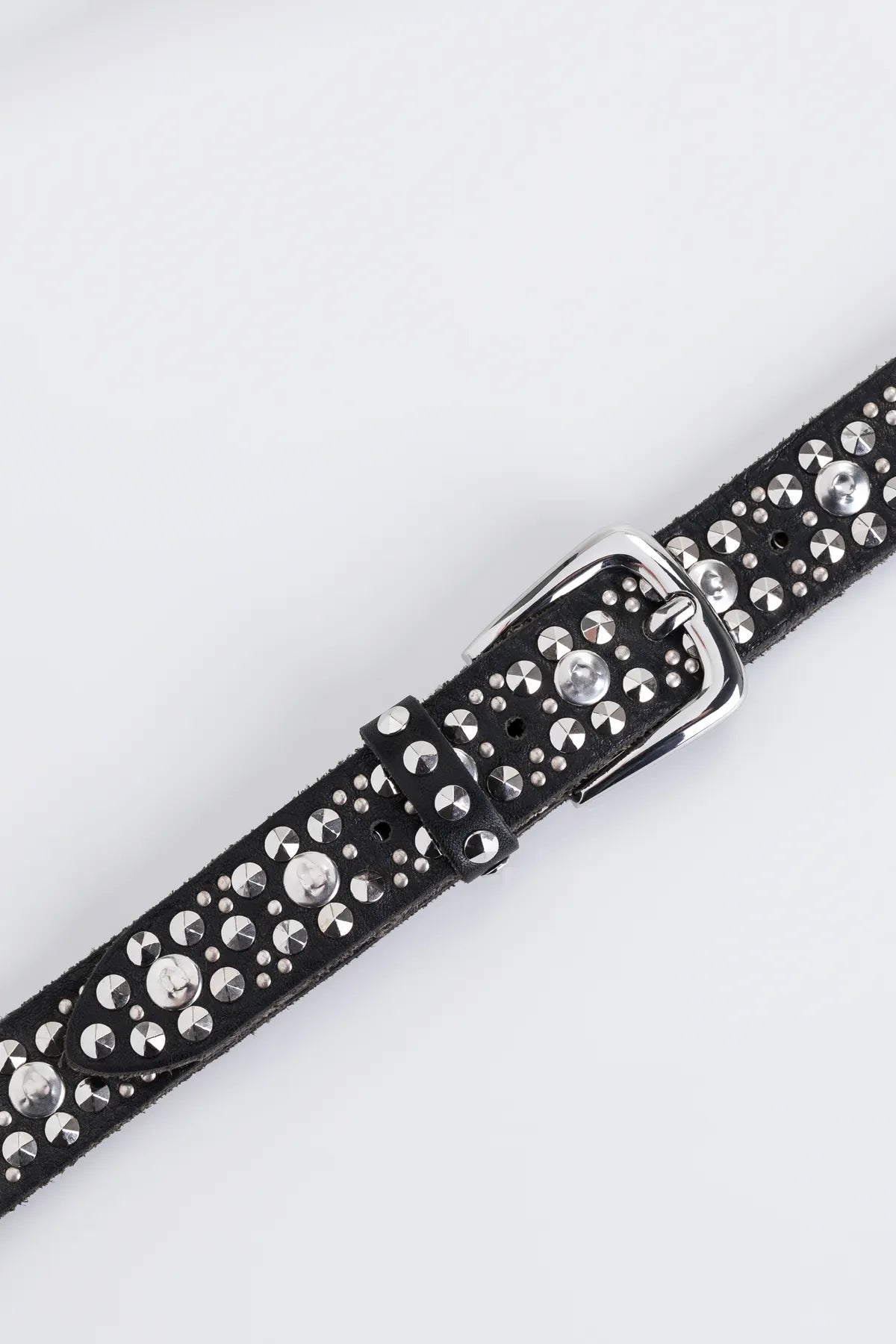B.BELT 
                
                                            BB1130L39 Billie 30 mm Leder-Nietengürtel Schwarz