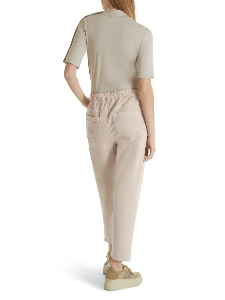 MARC CAIN TC 82.05 D60 Entspannte Jeanshose warm stone