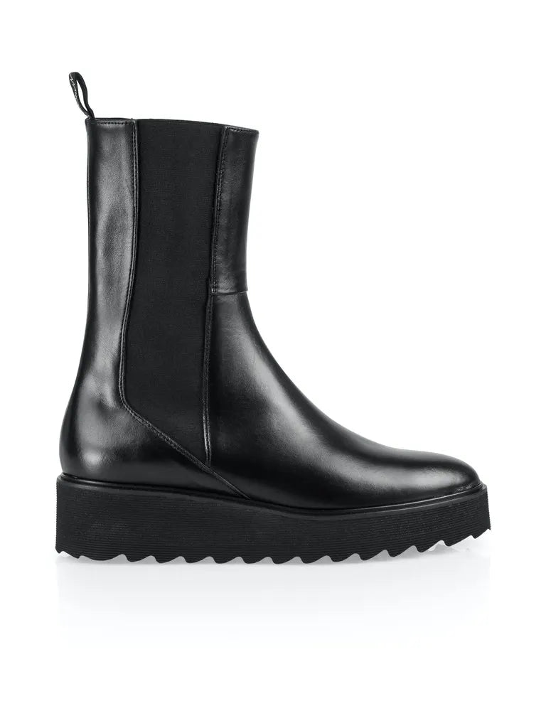 MARC CAIN 
                
                                            TB SB.16 L13 Damen Bootie aus Leder Schwarz