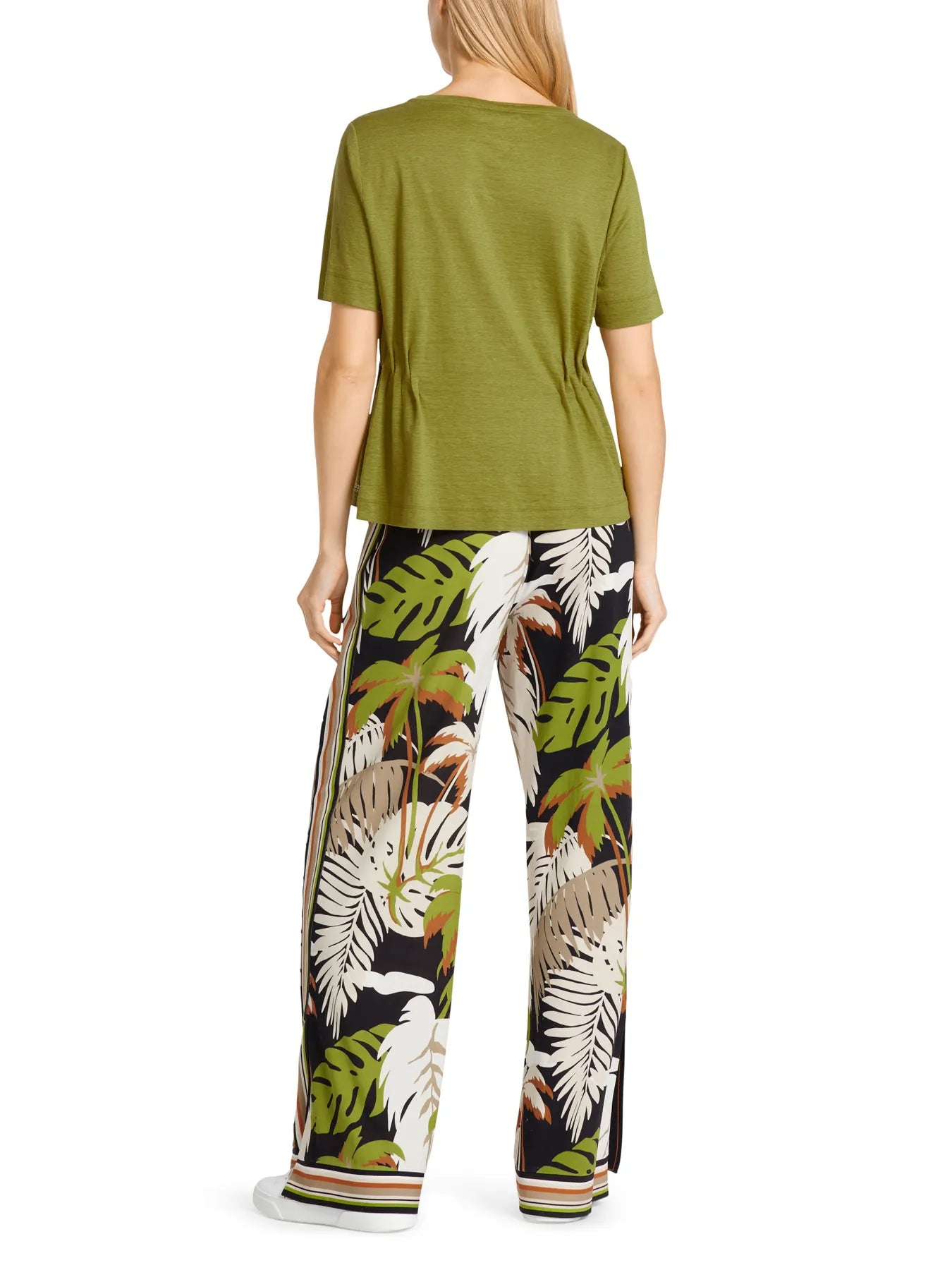 MARC CAIN UC 48.31 J54 Tailliertes T-Shirt aus Leinen