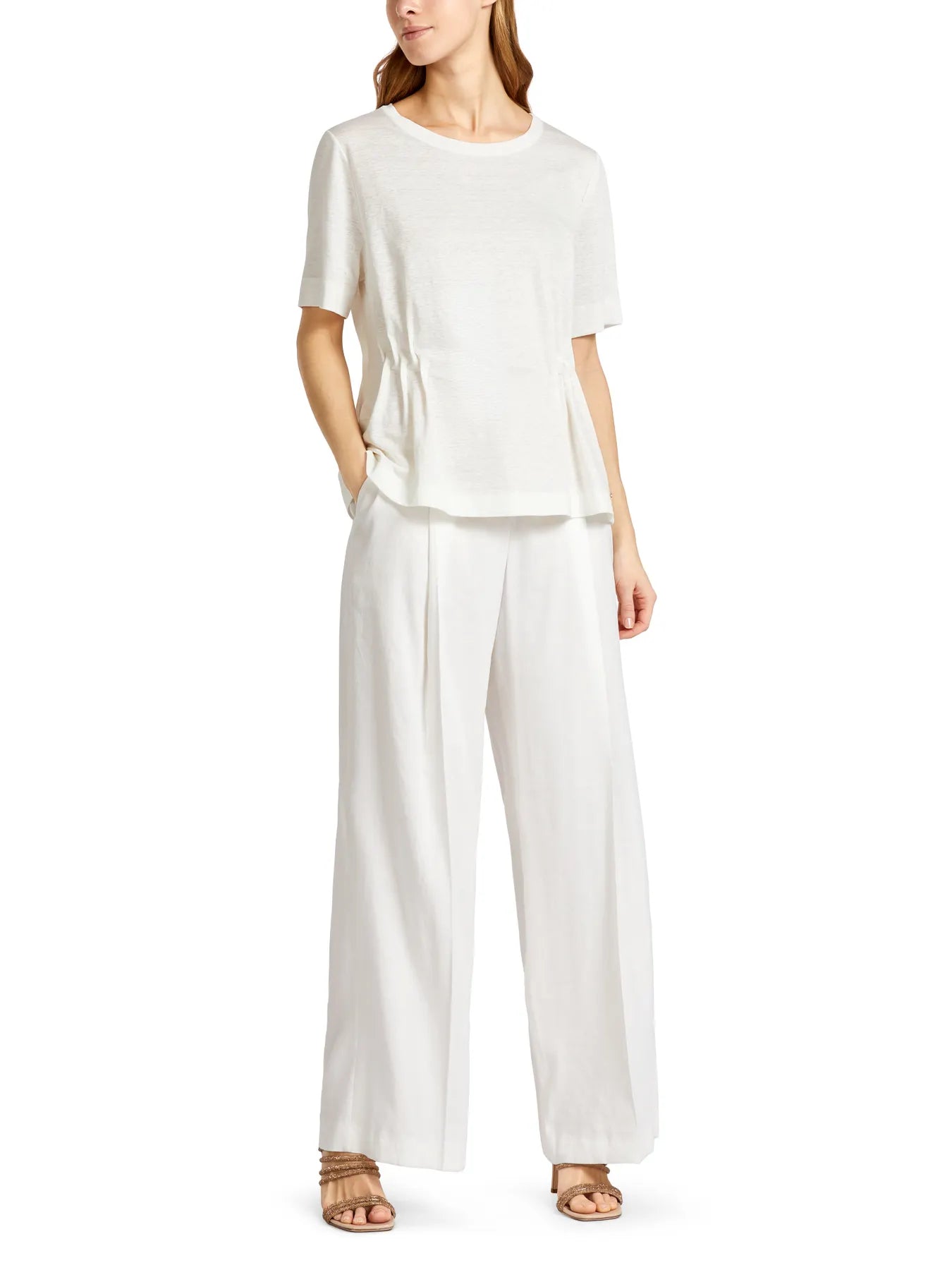 MARC CAIN UC 48.31 J54 Tailliertes T-Shirt aus Leinen