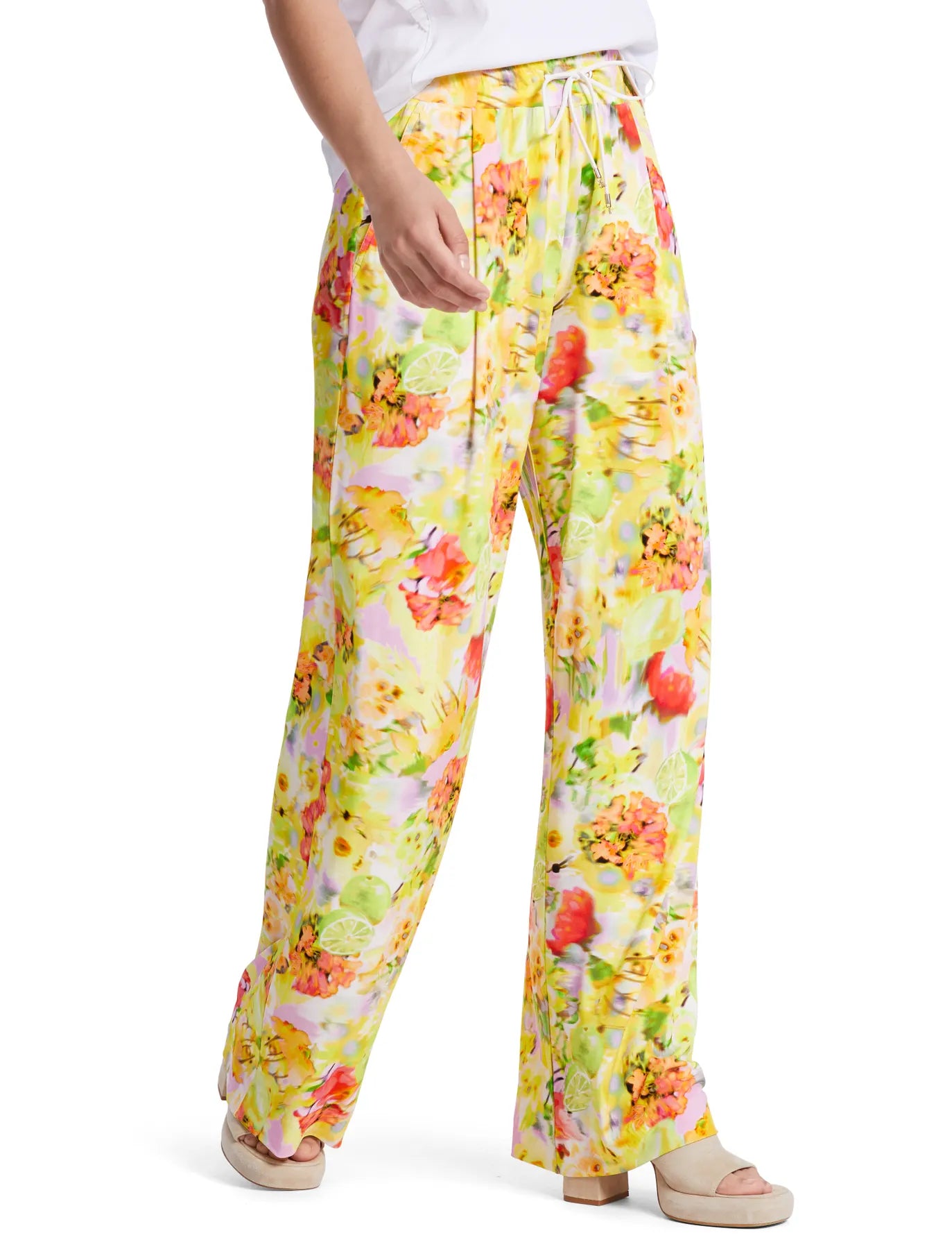 MARC CAIN WC 81.37 J22 Hose WEDI im Blumen-Dessin Gelb
