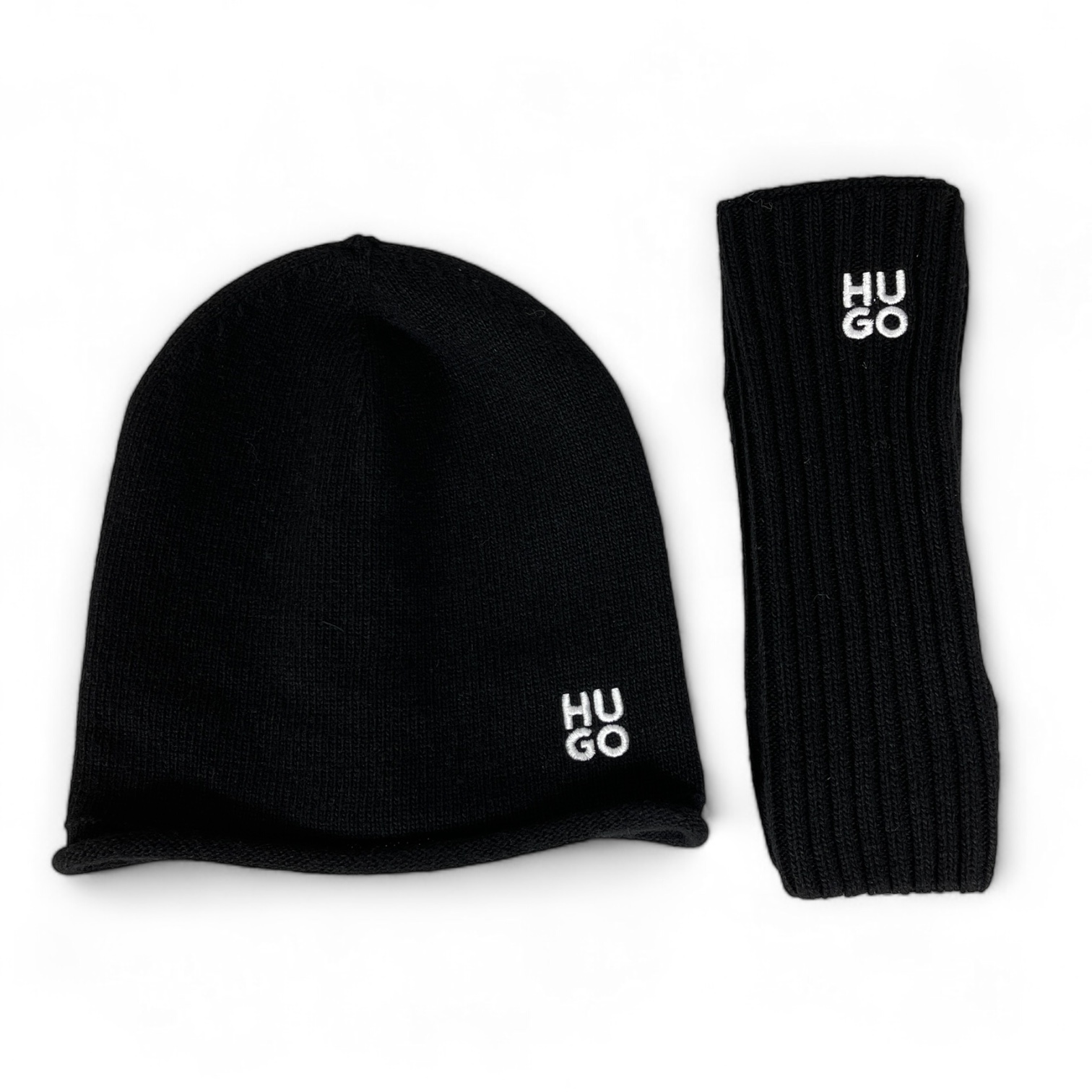 HUGO 50523395 Sylan_Set 10263206 01  Geschenk Set mit Beanie Mütze und Stulpen Schwarz