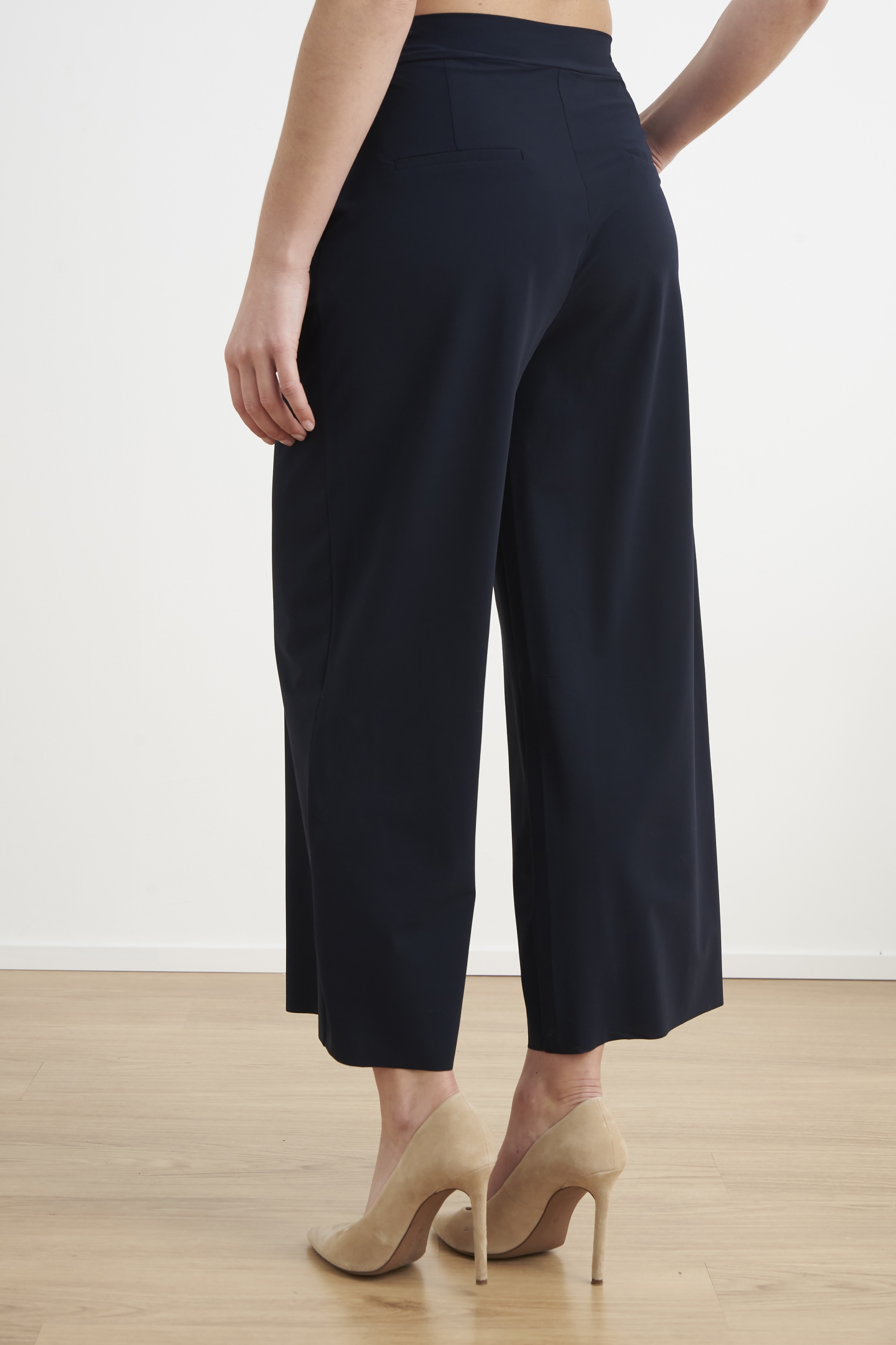 JAPAN TKY KONA Damen Hose Culotte aus Technostretch