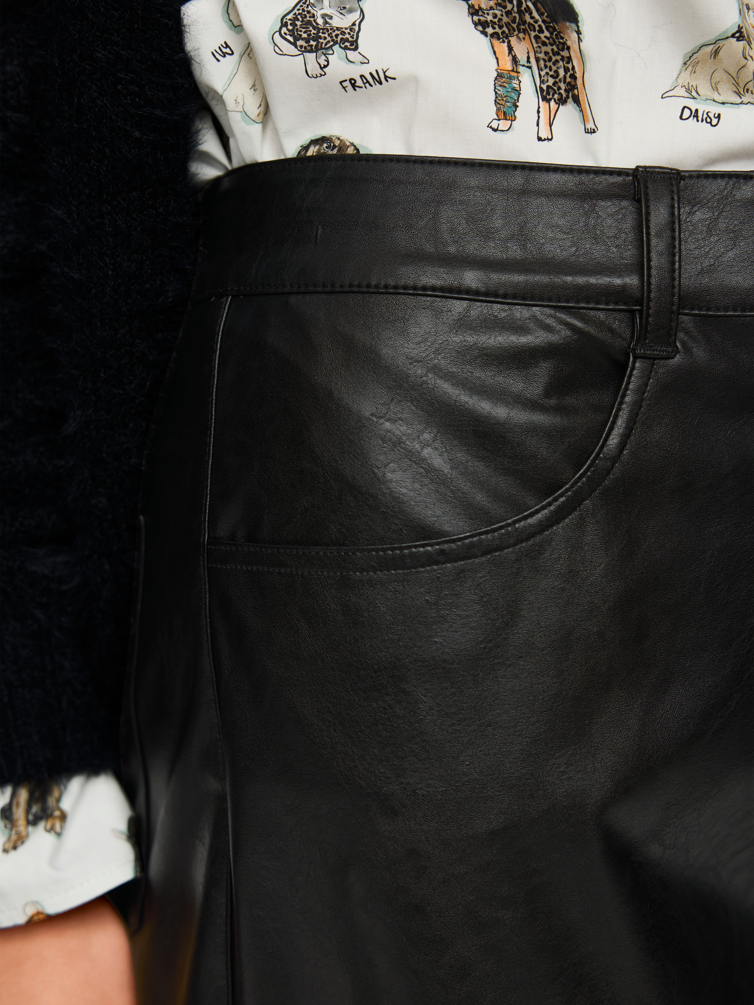 MARC CAIN ZP 81.08 W47 Kunstlederhose WARRI Wide Fit Schwarz