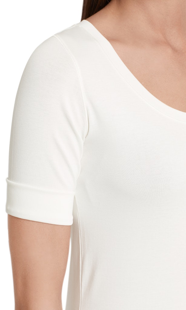 MARC CAIN +E 48.69 J14 hochwertiges Basic-Shirt weiss white 100