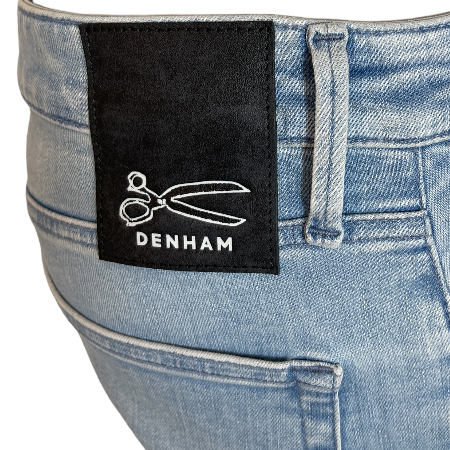 DENHAM 01-24-04-16-050 RAZOR HERREN JEANS SHORTS MIT KNOPFLEISTE STRETCH FMFB LIGHT BLUE