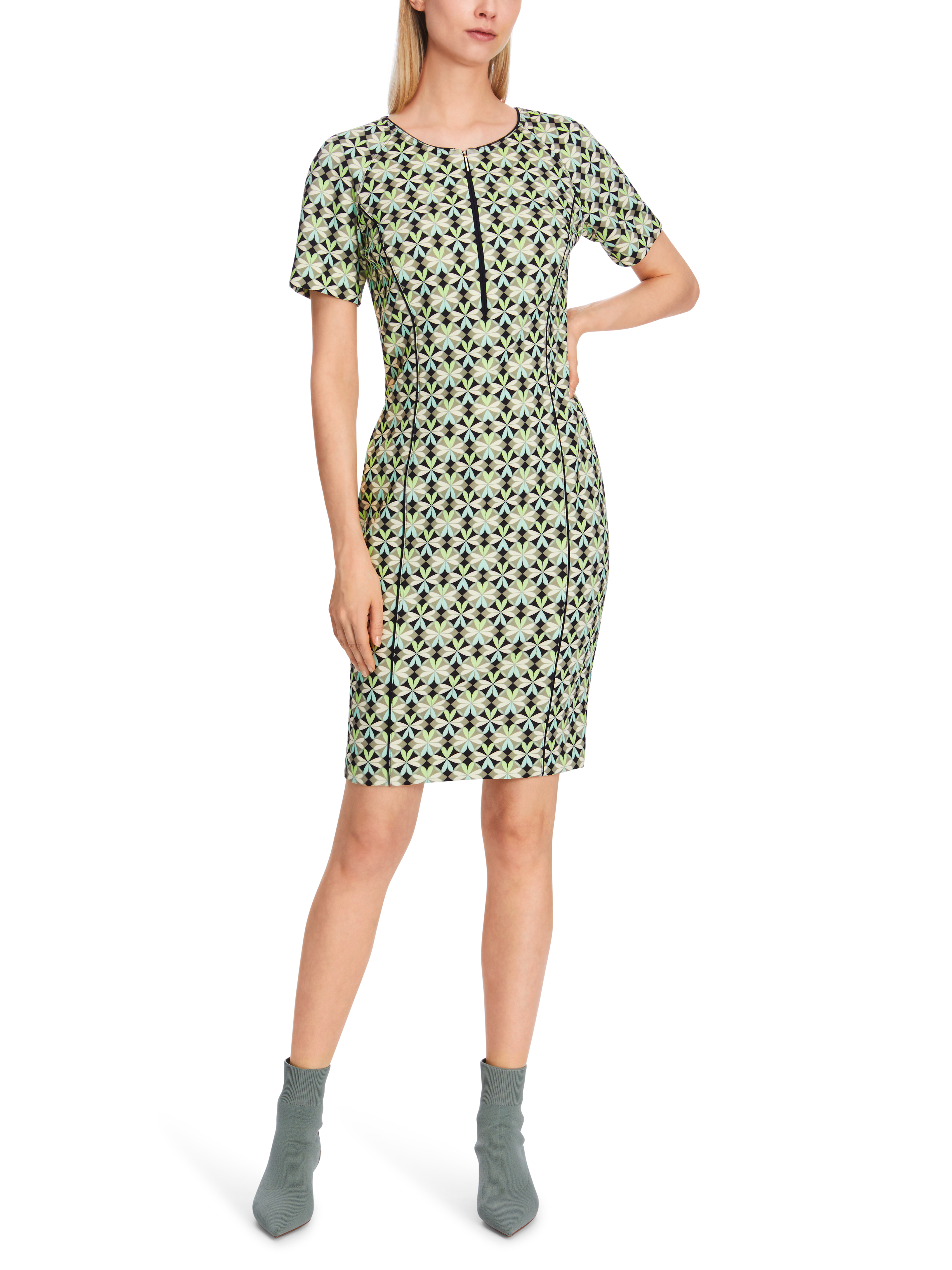 MARC CAIN  XC 21.32 J08 Figurnahes Kleid aus Scuba-Jersey soft malachite grün