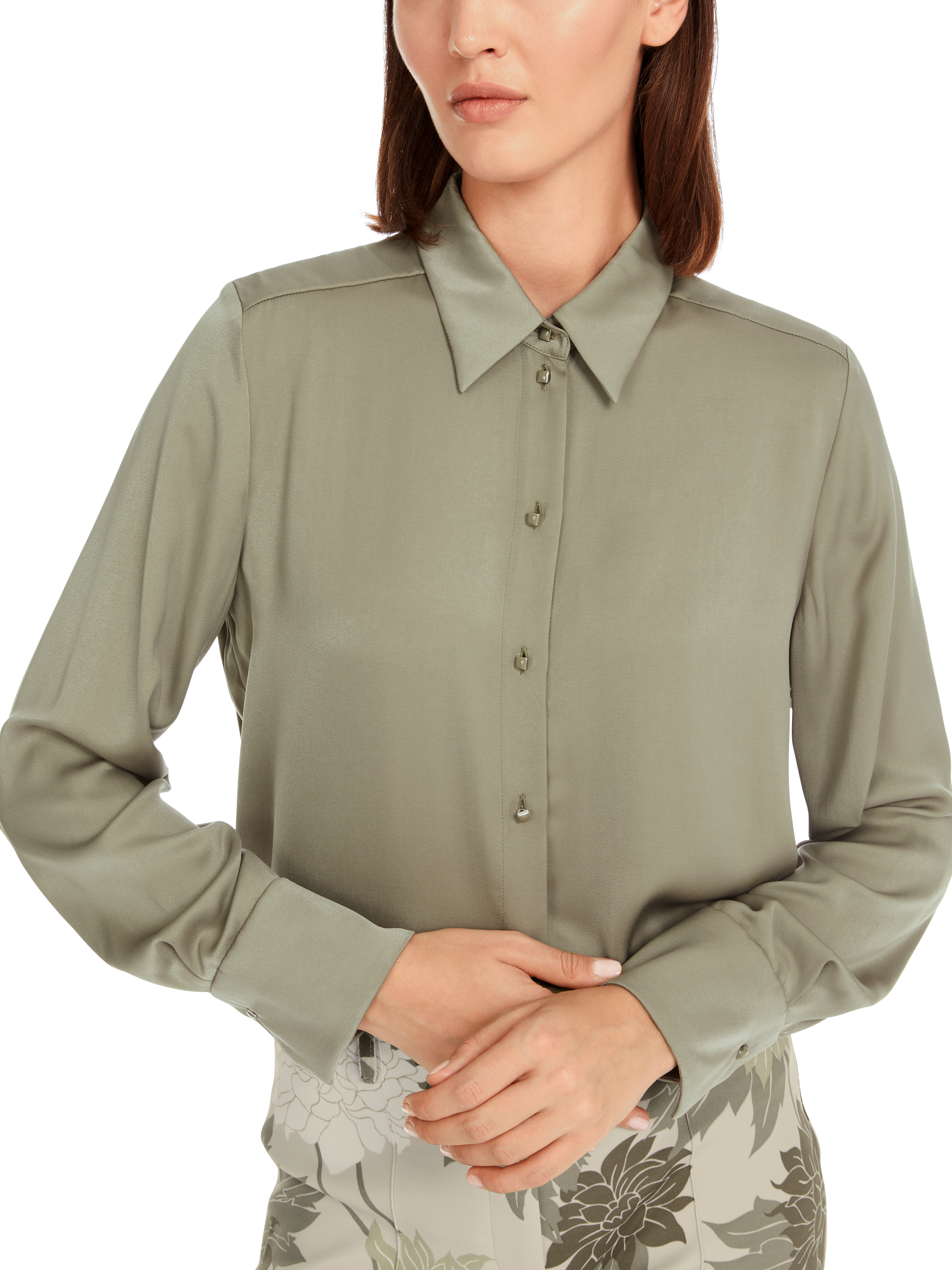 MARC CAIN YC 51.12 W01  Bluse im Viskosecrêpe sage powder